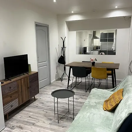 2 Chambres, 15 Minutes A Pieds De La Gare Apartamento