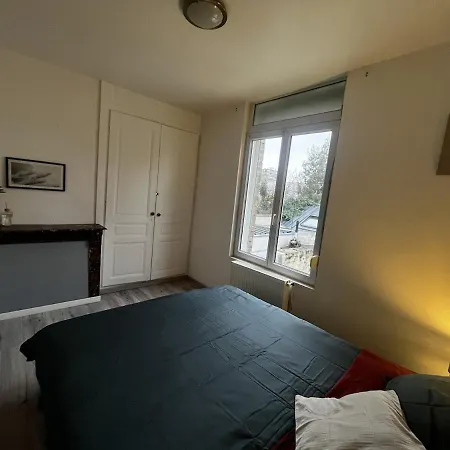 2 Chambres, 15 Minutes A Pieds De La Gare Apartamento