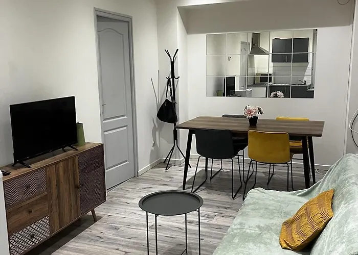 2 Chambres, 15 Minutes A Pieds De La Gare Apartamento